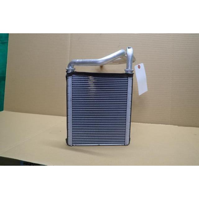 ヴォクシー ZRR70G ヒーターコア 87107-33120 : 有限会社川崎