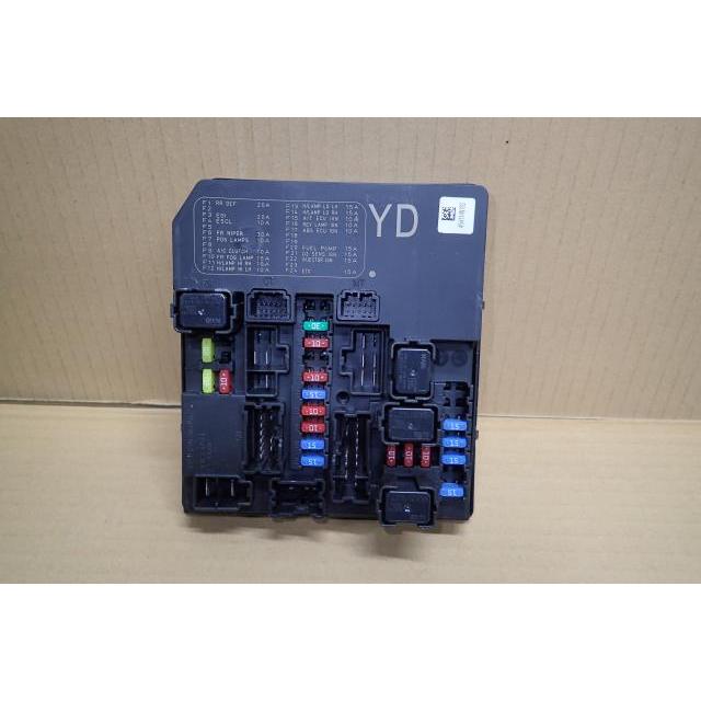 キューブ Z12 Eg エンジン ルームヒューズボックス 284B7-1FA5A キューブ Z12 Eg エンジン ルームヒューズボックス 284B7-1FA5A