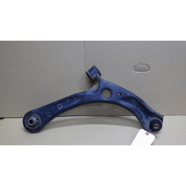 ホンダ（HONDA） ライフ JB5 右フロント ロアアーム 51350-SFA-013