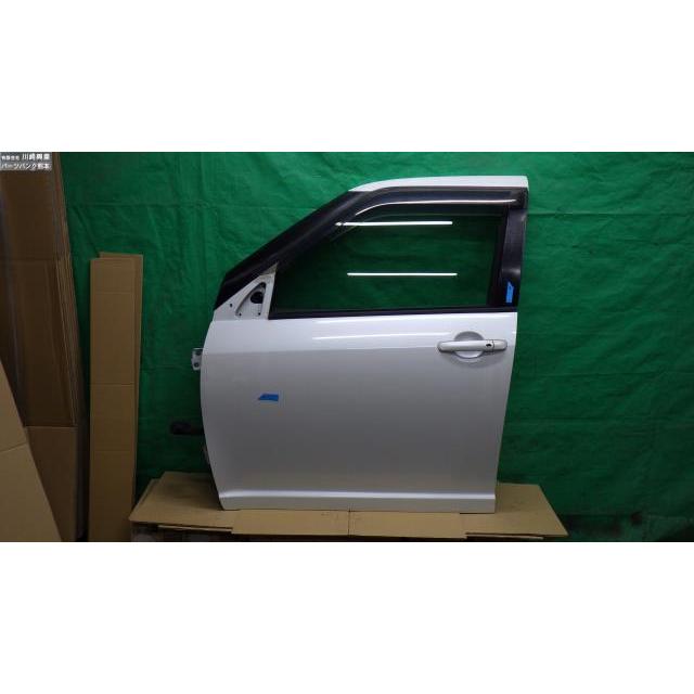 スイフト DBA-ZC71S 左フロント ドアASSY Z7T パールホワイト 