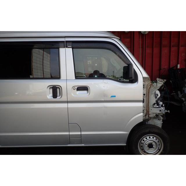 スズキエブリィ日産クリッパー17v 17w左フロントフェンダー