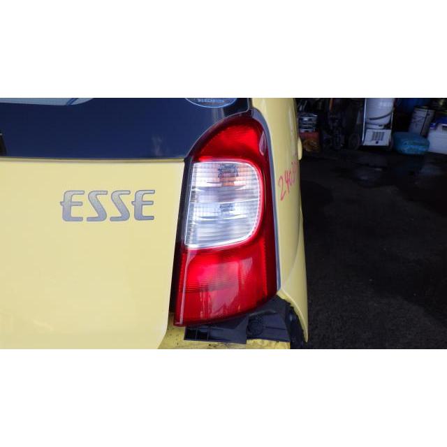 ダイハツ（DAIHATSU） エッセ L235S 右テールランプ TOKAIDENSO 20506
