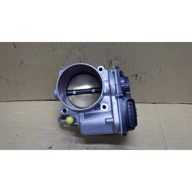 22030-31040 スロットルスロットルバルブスロットルボディ自動車