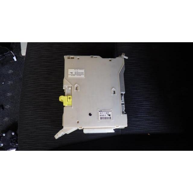 アルファード DBA-ANH20W ジャンクションブロック 右 82730-58040A 