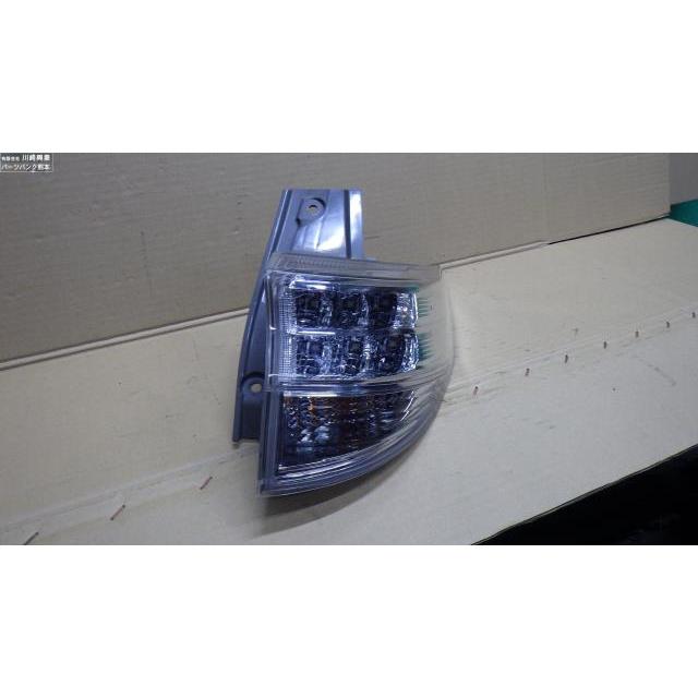 エスティマ ACR50W 右テールランプ ICHIKOH 28-207 81551-28611 : 有限