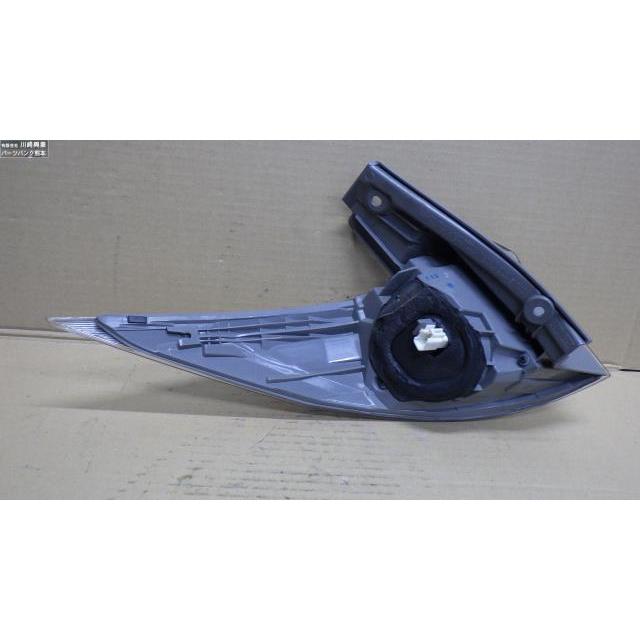 エスティマ ACR50W 右テールランプ ICHIKOH 28-207 81551-28611 : 有限