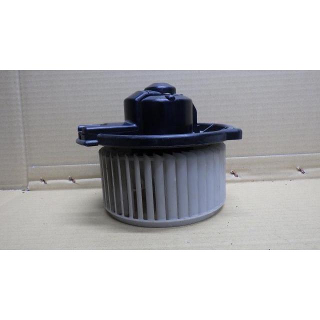 トヨタ（TOYOTA） カローラフィールダー NZE121G ヒーターブロア