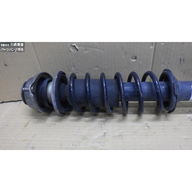 SUBARU（スバル） プレオ RV1 右フロント ストラット SHOWA 040322