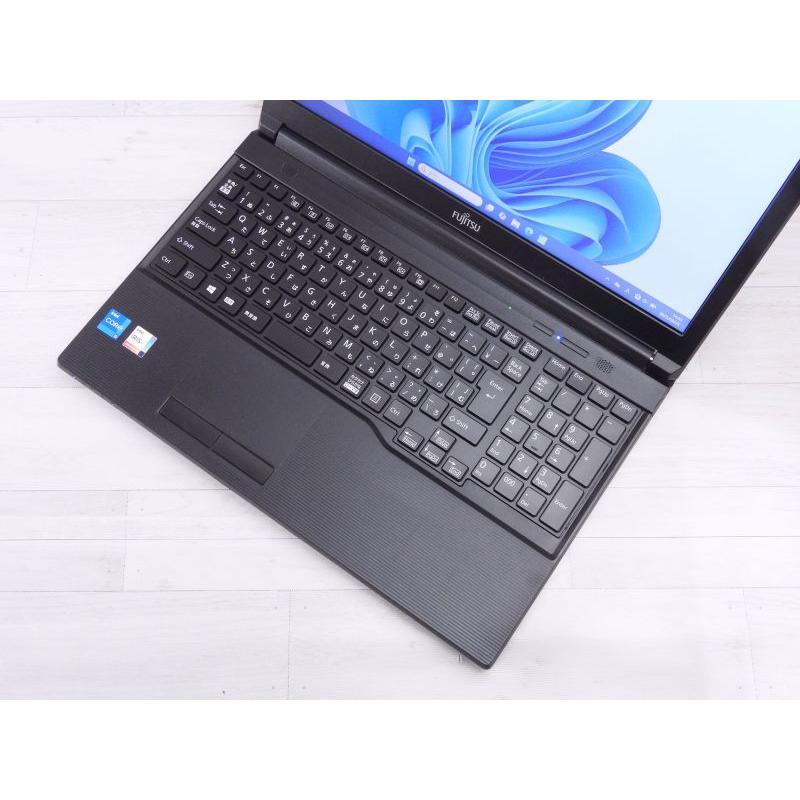 富士通 A5511/g 第11世代i5/ 8GB / SSD 128GB 中古 Aランク