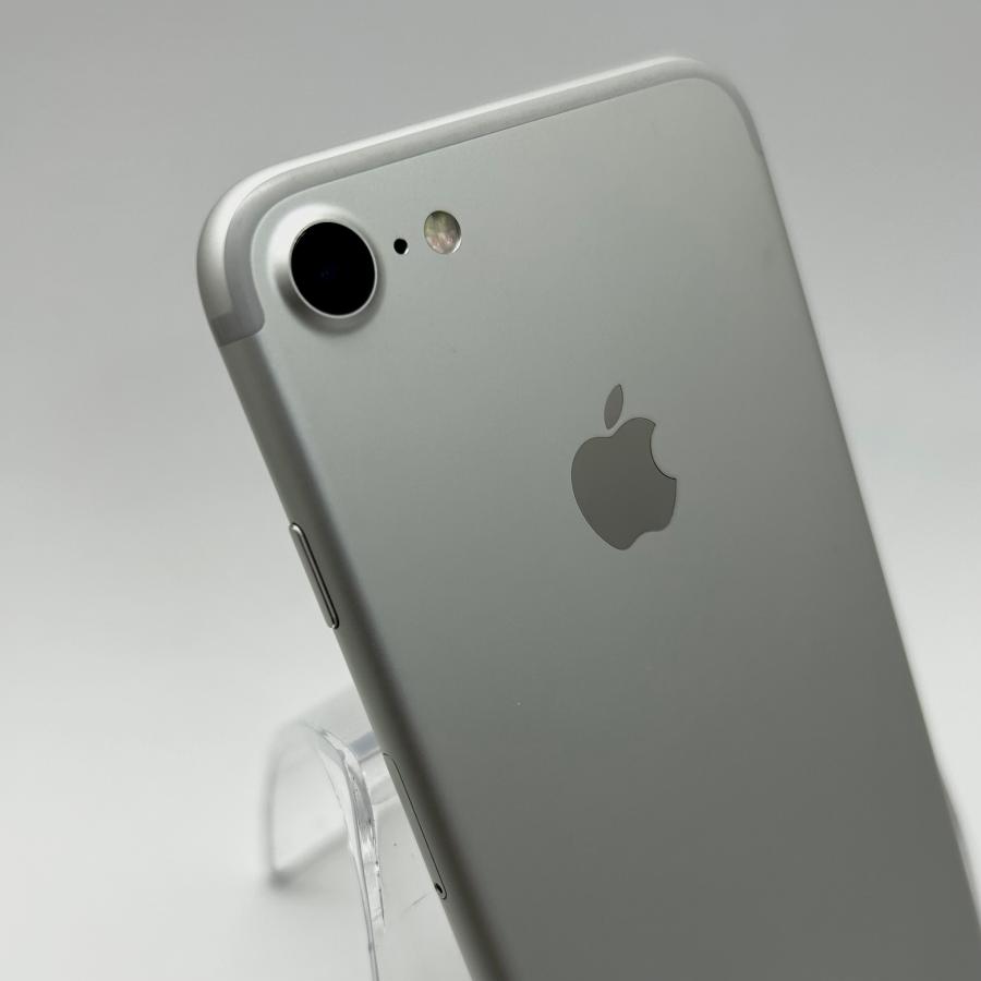 iPhone - 【 iphone】 iphone7 シルバー 中古美品 32GB iPhone 7 32GB シルバー 中古Cランク | TreMart