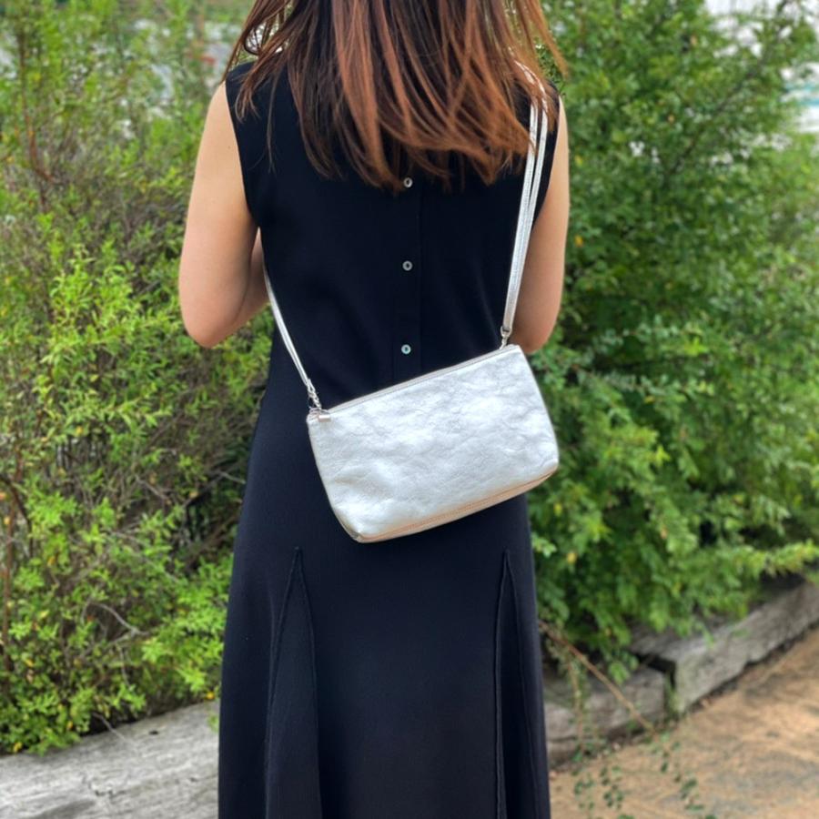 AGILITY（アジリティ） ショルダーバッグ 小さめ コンパクト 横型 斜め