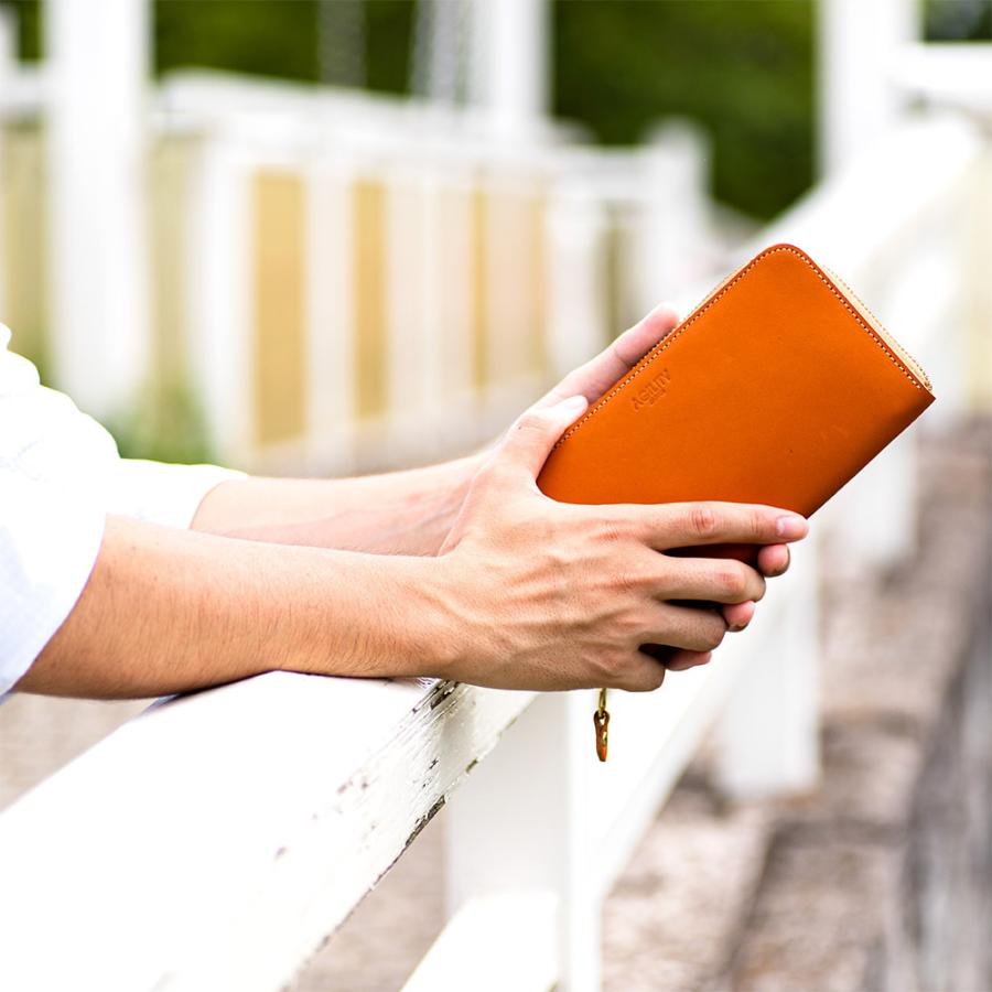 AGILITY（アジリティ） 長財布 ラウンドファスナー 30枚 大容量