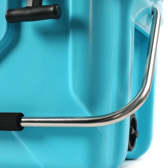 TITAN DEEP FREEZE 20Q PREMIUM ICE CHEST 5-99204-03-09 Titan Blue タイタン クーラーボックス タイタンブルー 18.93L  アウトドア用品 キャンプ用品の画像