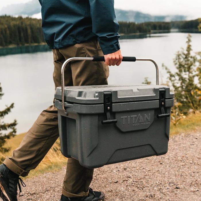 TITAN DEEP FREEZE 20Q PREMIUM ICE CHEST 5-99203-02-09 Gray タイタン クーラーボックス ハードクーラー グレー 18.93L アウトドア用品 キャンプ用品の画像