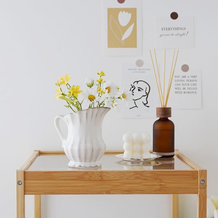 アイデアの花瓶、北欧のシンプルな現代アートのリビング