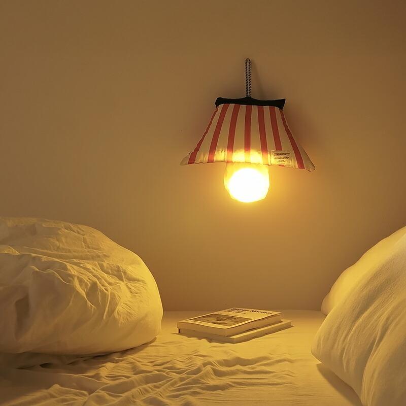 ファブリックライト 3色調光 USB充電式 壁掛け クッション型 吊り下げ