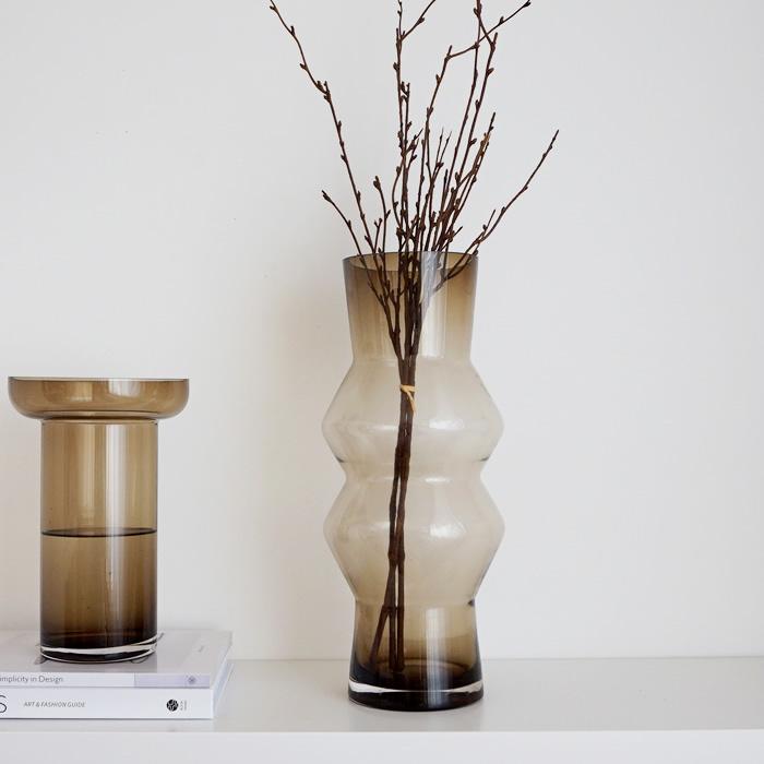 倉庫出荷 フラワーベース ガラス 大きい 花瓶 ブラウン おしゃれ シンプル 枝物 花器 Pease 172 Pease 通販 Yahoo ショッピング