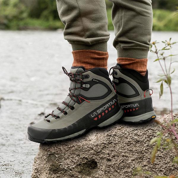 LA SPORTIVA スポルティバ La Sportiva 靴 トラバース シューズ 