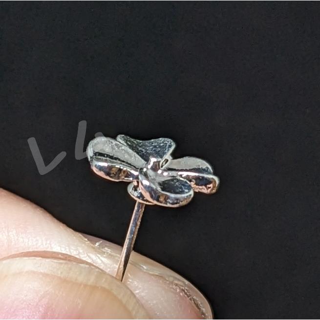 ☆2個セット☆1cm☆ 花 フラワー レディースピアス 両耳1個ずつ 合金