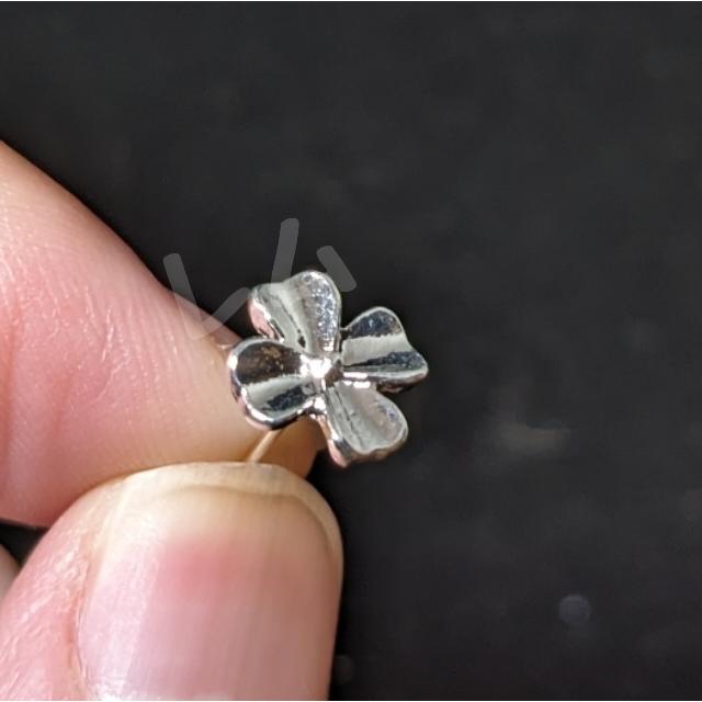 ☆2個セット☆1cm☆ 花 フラワー レディースピアス 両耳1個ずつ 合金