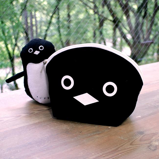 ポーチ あでまる でか顔 ポーチ 化粧ポーチ ペンケース ペンギン オリジナル Pe22e027 ペンギンと 通販 Yahoo ショッピング