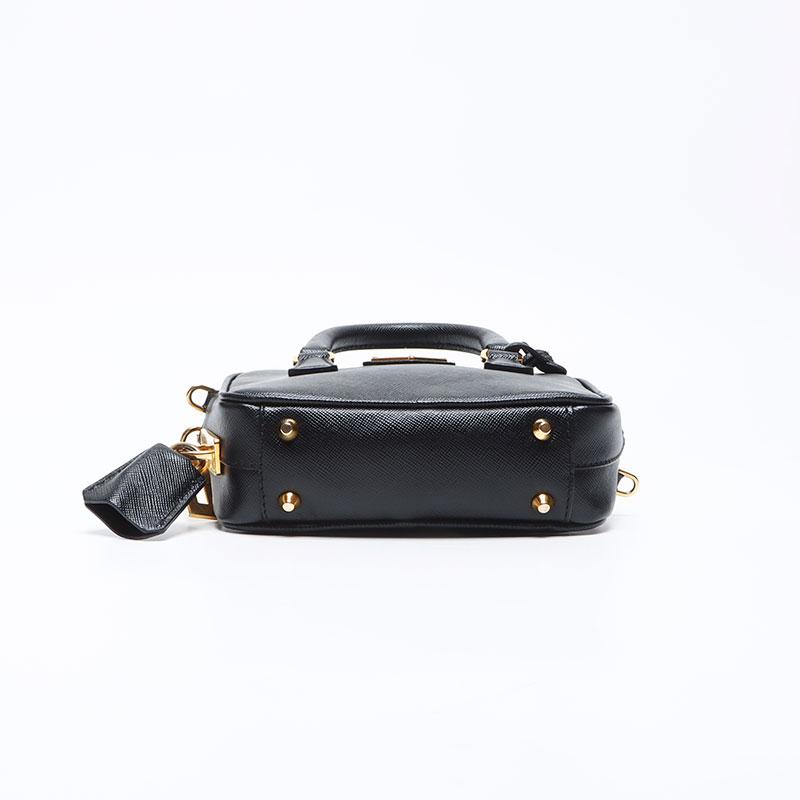 美品】PRADA 2WAY ミニショルダーバッグ 三角ロゴ サフィアーノ