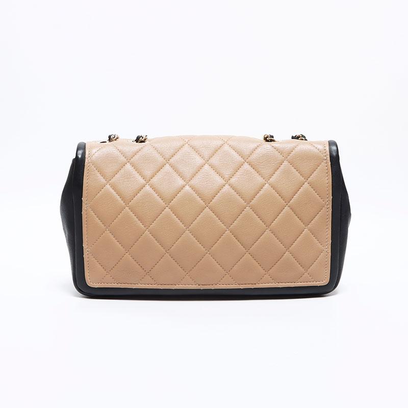 CHANEL シャネル ショルダーバッグ 20番台 ラムスキン マトラッセ バイ  