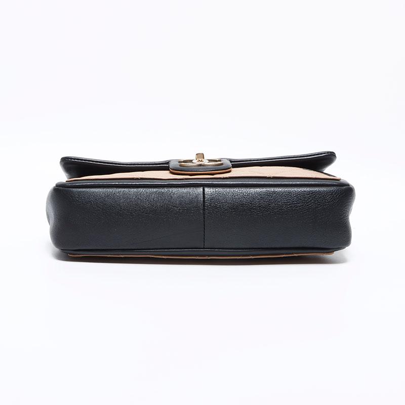 CHANEL シャネル ショルダーバッグ 20番台 ラムスキン マトラッセ バイ  