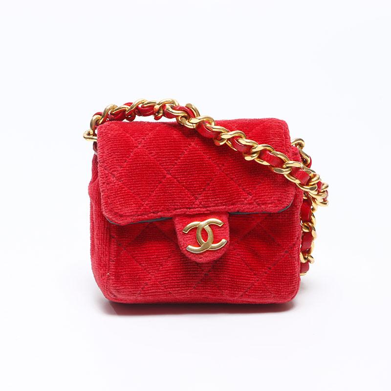 CHANEL 赤ノベルティポーチ　チェーンショルダーバッグ CHANEL（シャネル） ショルダーバッグ ミニミニ ベロア ポーチ レッド