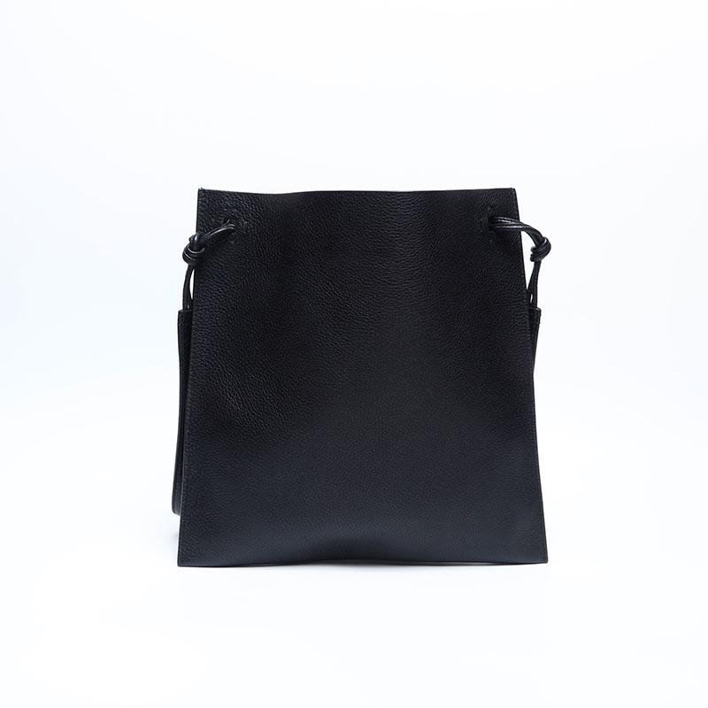 ヴァレンティノ VALENTINO ショルダーバッグ ロゴ 型押し レザー