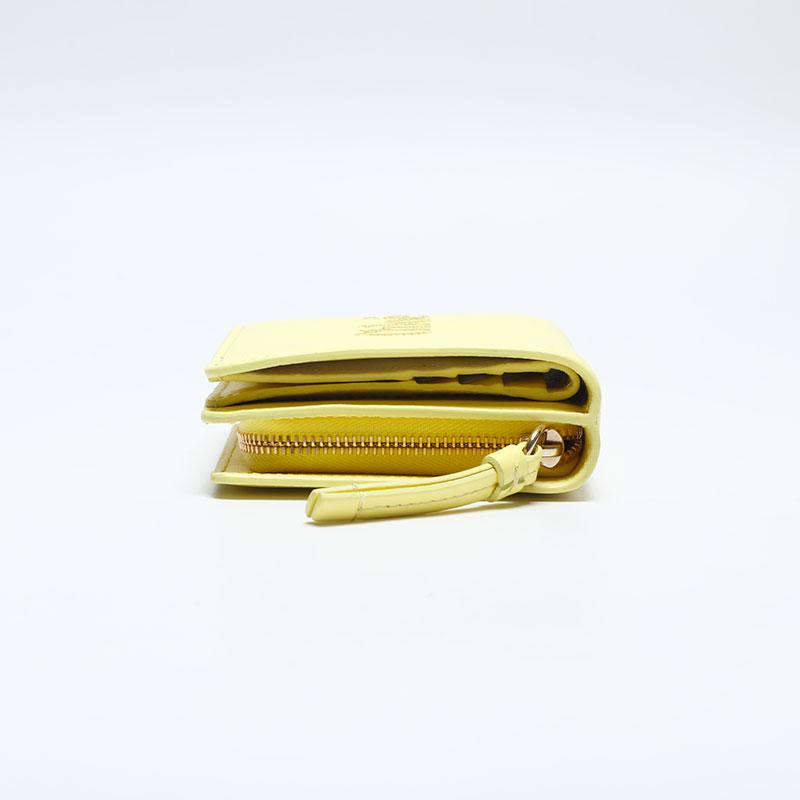 Chloe クロエ 二つ折り財布 センス ロゴ 2つ折りダブルホック イエロー  