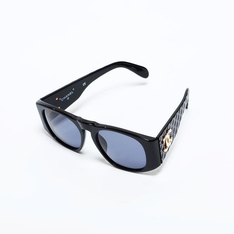 【美品】CHANEL サングラス　マトラッセ　ココマーク　ブラック　付属付き CHANEL シャネル サングラス マテラッセ ココマーク ブラック