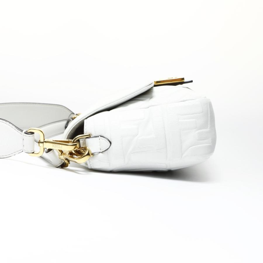 FENDI（フェンディ） ショルダーバッグ ズッカ エンボスレザー