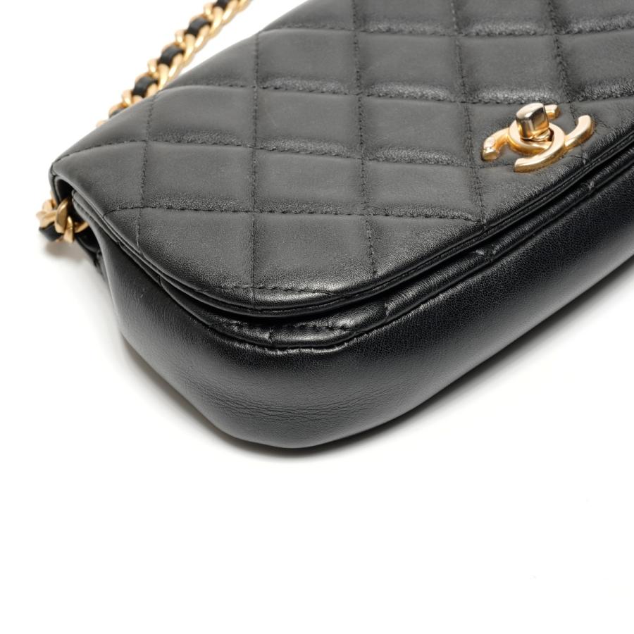 CHANEL（シャネル） ショルダーバッグ マトラッセ ラムスキン チェーン