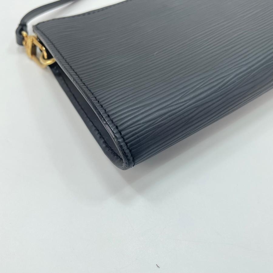 LOUIS VUITTON（ルイ・ヴィトン） ハンドバッグ エピ ポシェット