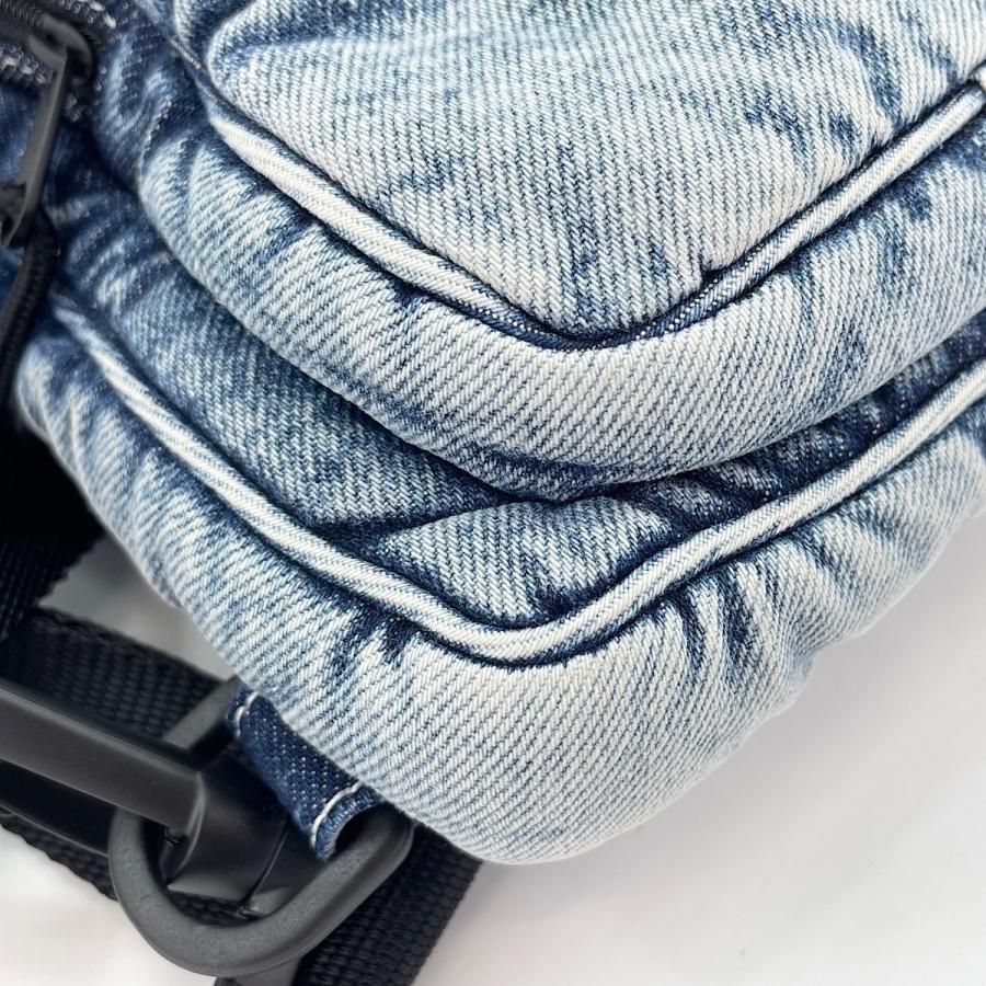 BALENCIAGA（バレンシアガ） ショルダーバッグ エクスプローラー
