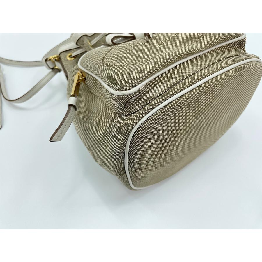 PRADA キャンバス 巾着 ショルダーバッグ PRADA（プラダ） ショルダーバッグ 巾着 キャンバス ベージュ【中古