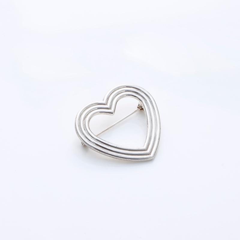 美品 Tiffany&Co. ティファニー ハート シルバー ブローチペンダント TIFFANY&Co.（ティファニー） ブローチ ハート シルバー【中古