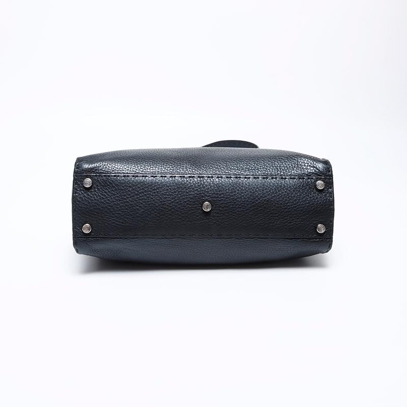 FENDI フェンディ ショルダーバッグ ピーカブー シルバー金具 FENDI フェンディ ショルダーバッグ ピーカブー シルバー金具