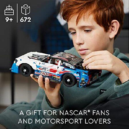 LEGO Technic NASCAR 次世代シボレー カマロ ZL1 組み立てセット 42153 - 本格的にデザインされたモデルカーとおもちゃのレーシングカーキット 収集品 レースカ_5