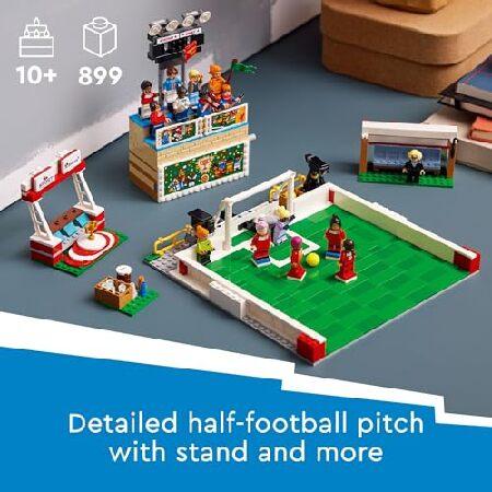 レゴ(LEGO) 遊びのアイコンサッカーおもちゃ。女の子と男の子向けの詳細な組み立てセット。15体のミニフィギュア付き。フィールド、スタンド、作業用スコアボー_1