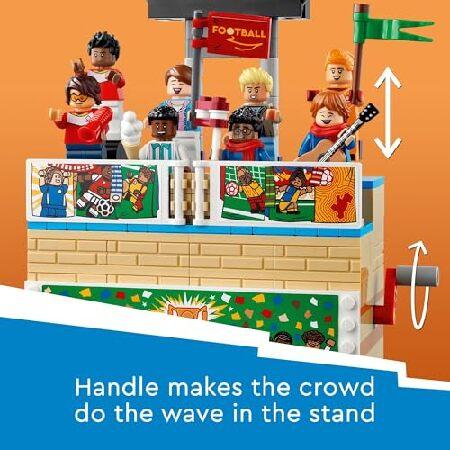レゴ(LEGO) 遊びのアイコンサッカーおもちゃ。女の子と男の子向けの詳細な組み立てセット。15体のミニフィギュア付き。フィールド、スタンド、作業用スコアボー_3