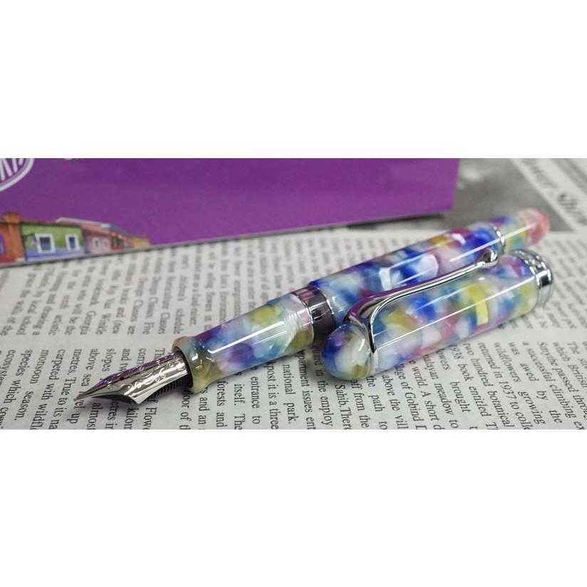 ≪即納対応商品≫アウロラ 万年筆 限定品 イタリア神秘の旅 ブラーノ(BURANO) 888-VBU 名入れ不可 :888vbu:万年筆・高級筆記具の店ペンタイム 通販 アウロラ限定品 万年筆「イタリア神秘の旅・ブラーノ」シリアルナンバー入り