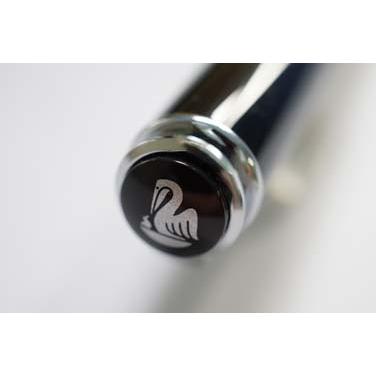 Pelikan（ペリカン） 万年筆 クラシック P205 黒 : 万年筆・高級筆記具