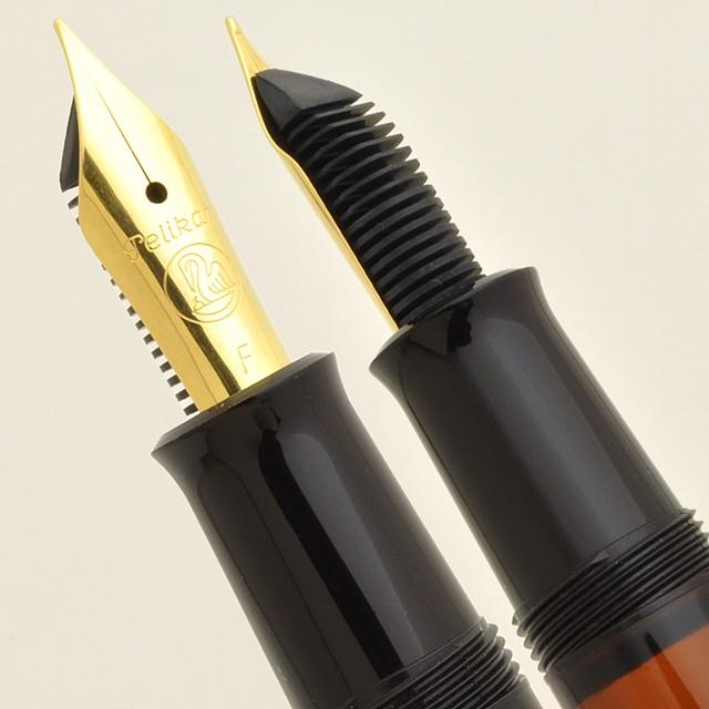 Pelikan（ペリカン） 万年筆 名入れ クラシックトラディショナル200