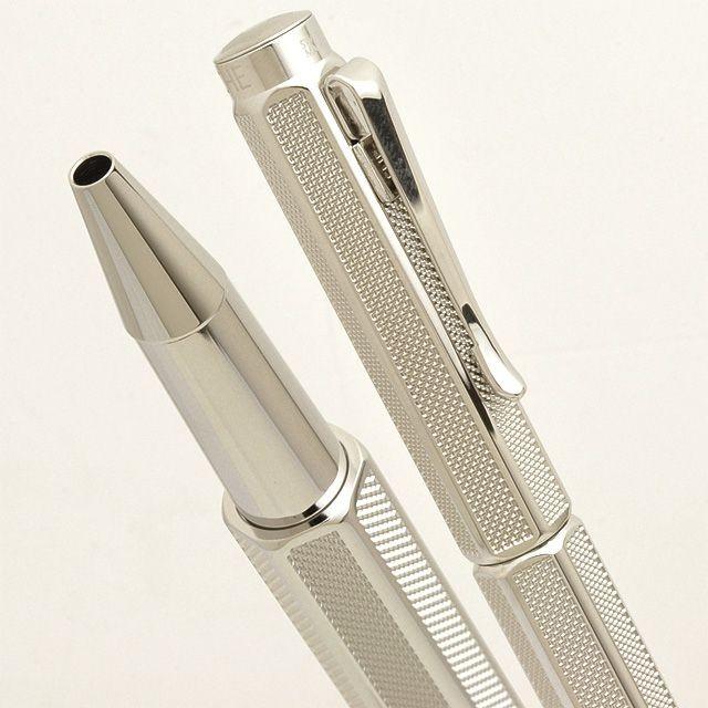 CARAN d'ACHE（カランダッシュ） ボールペン ローラーボール 名入れ
