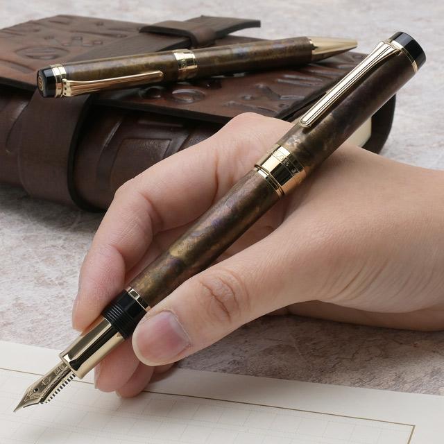 【美品】セーラー万年筆 シリントパティナ ブラウンパティナ Mニブ 新品)SAILOR セーラー 万年筆 CYLINT (シリント) パティナ