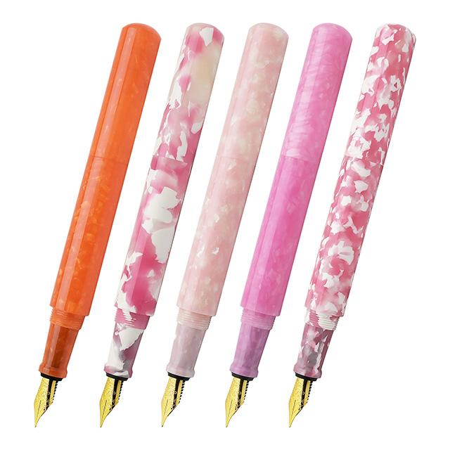 コレクション★二松学舎ペンダント　2個　1個違う？　詳細不明 木製ソケットペンダント四角柱（ランプ別売・60W）E26｜YAZAWA