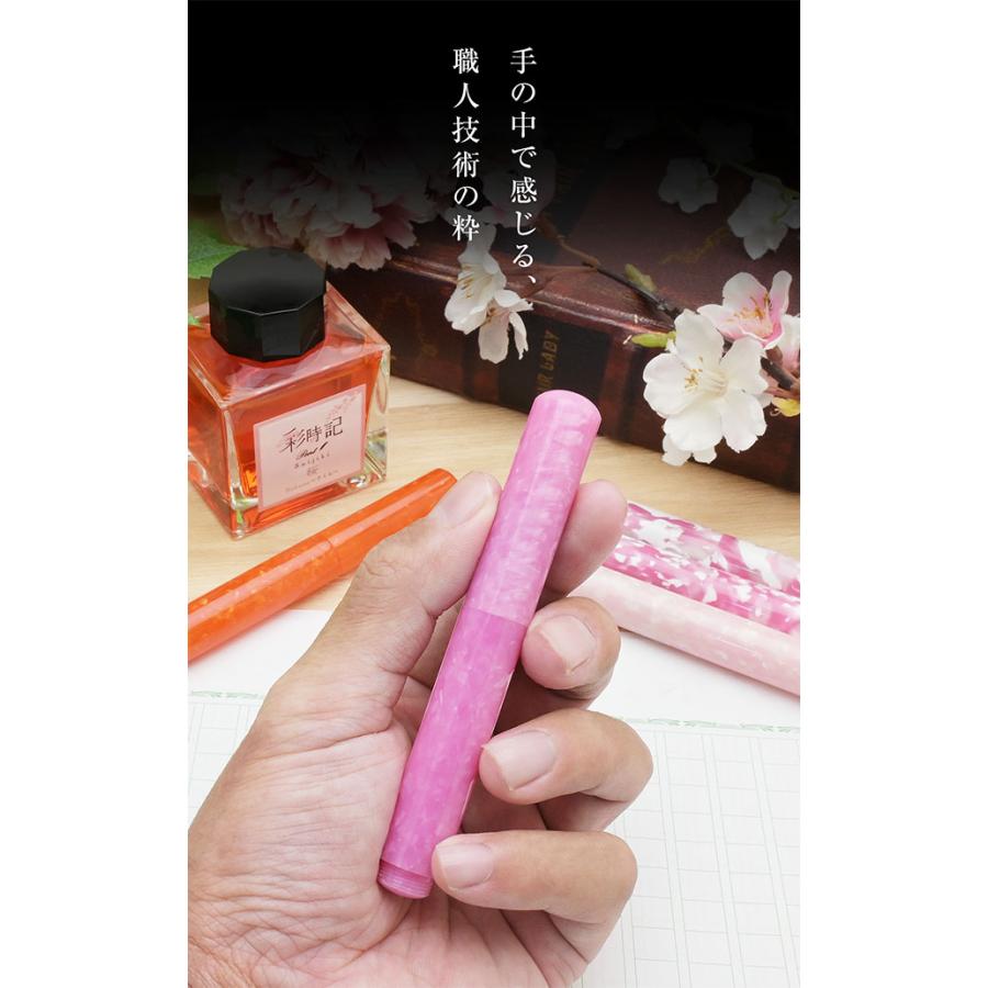 コレクション★二松学舎ペンダント　2個　1個違う？　詳細不明 木製ソケットペンダント四角柱（ランプ別売・60W）E26｜YAZAWA