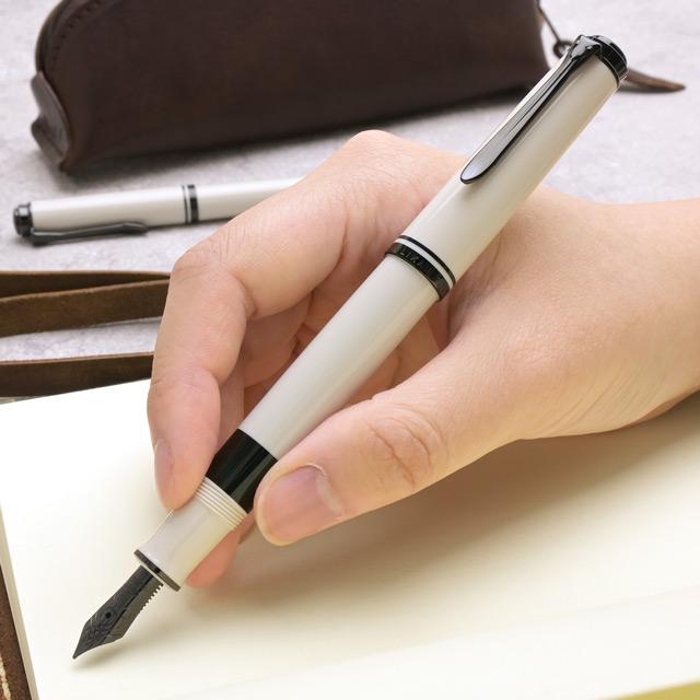 Pelikan(筆記具) 万年筆 ペリカン 特別生産品 スーベレーン Pelikan(筆記具) 万年筆 ペリカン 特別生産品 スーベレーン